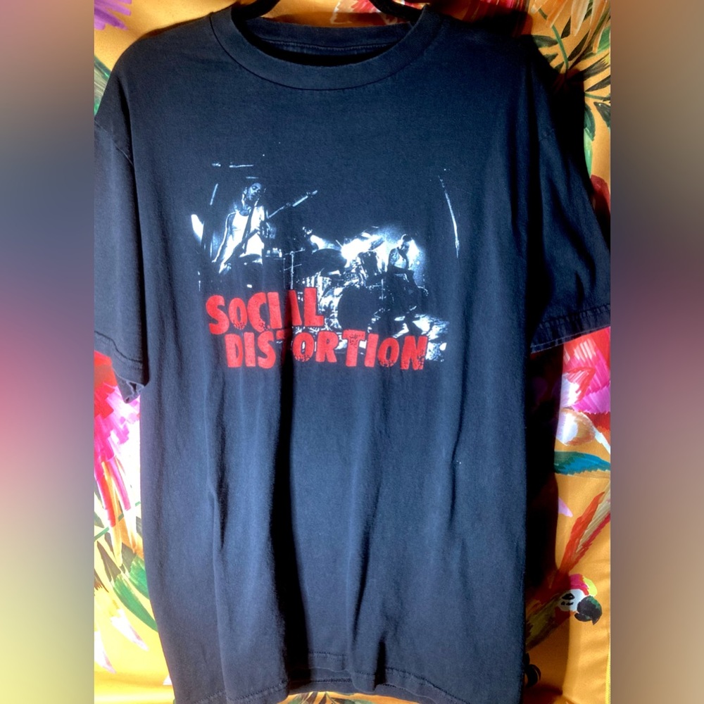 RARE Vintage Social Distortion | Young Mike Ness Black T-shirt Size L
